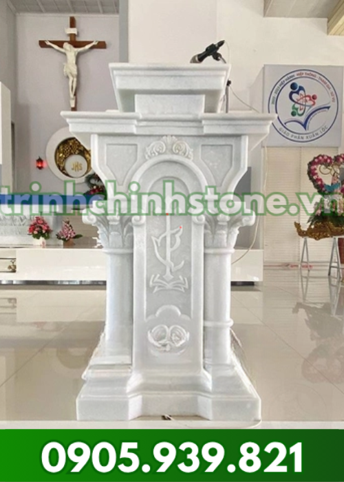 Bục giảng đá M24